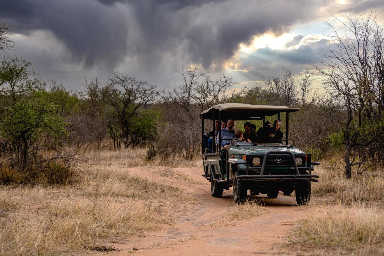 Tshukudu Game Lodge Hoedspruit Exterior photo